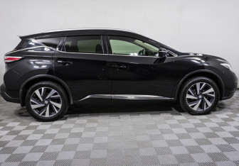 Подержанный автомобиль Nissan Murano Suv 2017 года (4 фото)
