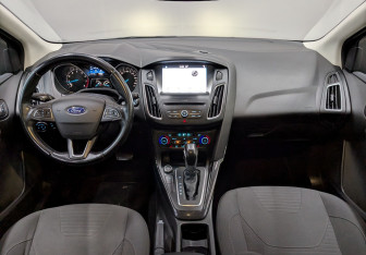 Подержанный автомобиль Ford Focus Wagon 2017 года (12 фото)