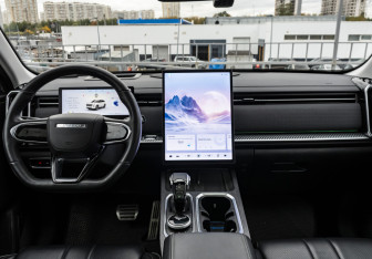 Подержанный автомобиль Jaecoo J7 2023 года (13 фото)