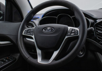 Подержанный автомобиль LADA (ВАЗ) Vesta Sedan 2019 года (15 фото)
