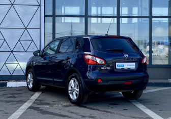 Подержанный автомобиль Nissan Qashqai 2012 года (7 фото)