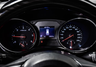 Подержанный автомобиль Kia Carnival 2019 года (10 фото)