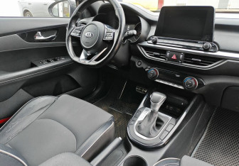 Подержанный автомобиль Kia Cerato Sedan 2020 года (9 фото)