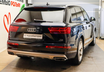Подержанный автомобиль Audi Q7 2018 года (4 фото)