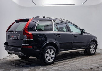 Подержанный автомобиль Volvo XC90 2010 года (5 фото)