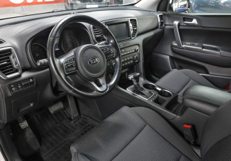 Подержанный автомобиль Kia Sportage 2018 года (16 фото)