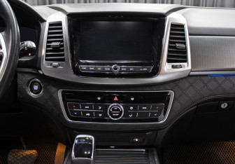 Подержанный автомобиль SsangYong Rexton 2021 года (15 фото)