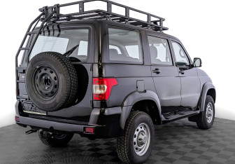 Новый УАЗ Patriot 2024 (2 фото)