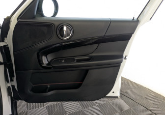 Подержанный автомобиль MINI Countryman 2019 года (25 фото)