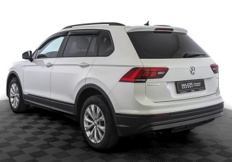Подержанный автомобиль Volkswagen Tiguan 2018 года (7 фото)