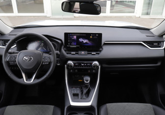 Новый Toyota RAV4 2025 (5 фото)