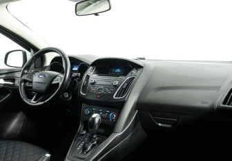 Подержанный автомобиль Ford Focus Sedan 2017 года (7 фото)