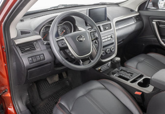 Подержанный автомобиль FAW Besturn X80 2019 года (8 фото)