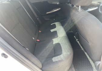 Подержанный автомобиль Toyota Corolla Sedan 2008 года (11 фото)
