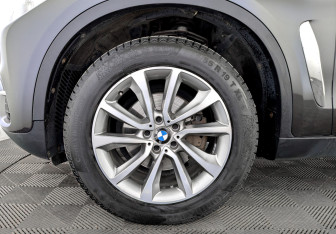 Подержанный автомобиль BMW X6 2018 года (18 фото)