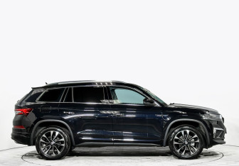Подержанный автомобиль Skoda Kodiaq 2023 года (4 фото)