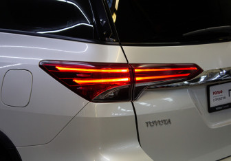 Подержанный автомобиль Toyota Fortuner 2021 года (22 фото)