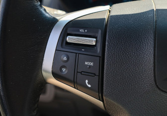 Подержанный автомобиль Chevrolet TrailBlazer 2013 года (23 фото)
