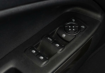 Подержанный автомобиль Ford EcoSport 2018 года (15 фото)