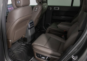 Подержанный автомобиль LiXiang L9 2023 года (9 фото)