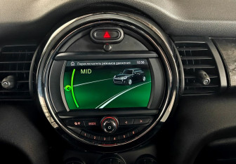 Подержанный автомобиль MINI Hatch 2020 года (14 фото)