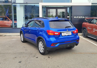 Подержанный автомобиль Mitsubishi ASX 2018 года (7 фото)