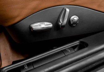 Подержанный автомобиль Porsche Boxster 2008 года (18 фото)