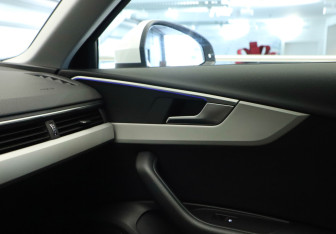 Подержанный автомобиль Audi A4 Sedan 2021 года (26 фото)