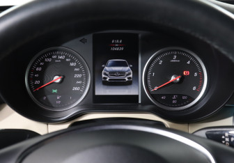 Подержанный автомобиль Mercedes-Benz GLC Coupe 2017 года (11 фото)