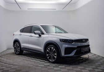Подержанный автомобиль Geely Tugella 2022 года (3 фото)