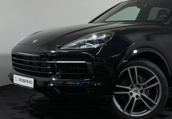 Подержанный автомобиль Porsche Cayenne 2018 года (24 фото)