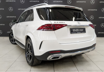Подержанный автомобиль Mercedes-Benz GLE 2021 года (7 фото)