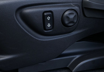 Подержанный автомобиль Opel Mokka 2014 года (20 фото)