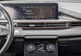 Подержанный автомобиль Exeed LX 2022 года (17 фото)