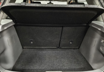 Подержанный автомобиль Suzuki SX4 Hatchback 2012 года (9 фото)