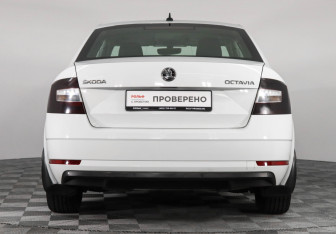 Подержанный автомобиль Skoda Octavia Liftback 2018 года (6 фото)