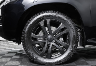 Подержанный автомобиль Toyota Land Cruiser Suv 2018 года (28 фото)