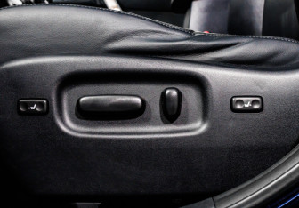 Подержанный автомобиль Toyota Highlander 2012 года (16 фото)