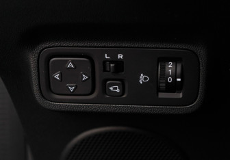 Подержанный автомобиль Changan Lamore 2024 года (25 фото)