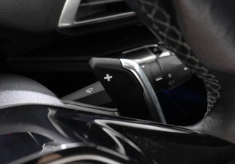 Подержанный автомобиль Peugeot 3008 2019 года (13 фото)