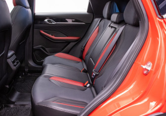 Подержанный автомобиль Geely Coolray 2024 года (11 фото)