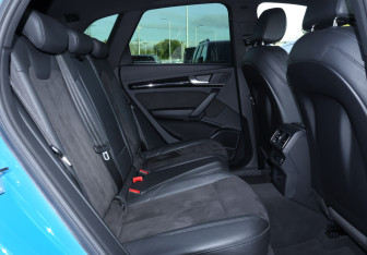 Подержанный автомобиль Audi Q5 2019 года (10 фото)