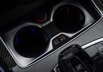 Подержанный автомобиль BMW X5 2022 года (22 фото)