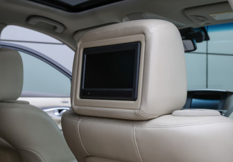 Подержанный автомобиль Infiniti M Sedan 2010 года (17 фото)