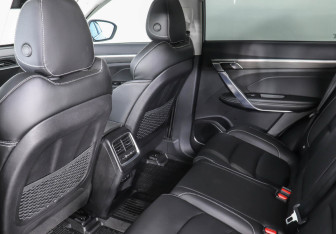 Подержанный автомобиль Geely Atlas Pro 2022 года (11 фото)