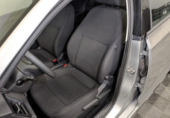 Подержанный автомобиль Skoda Rapid Liftback 2020 года (18 фото)