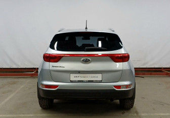 Подержанный автомобиль Kia Sportage 2016 года (6 фото)