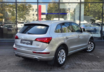 Подержанный автомобиль Audi Q5 2015 года (8 фото)