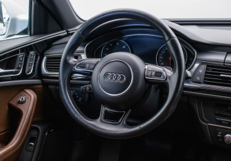 Подержанный автомобиль Audi A6 Sedan 2017 года (15 фото)