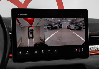 Подержанный автомобиль Zeekr 001 2024 года (18 фото)